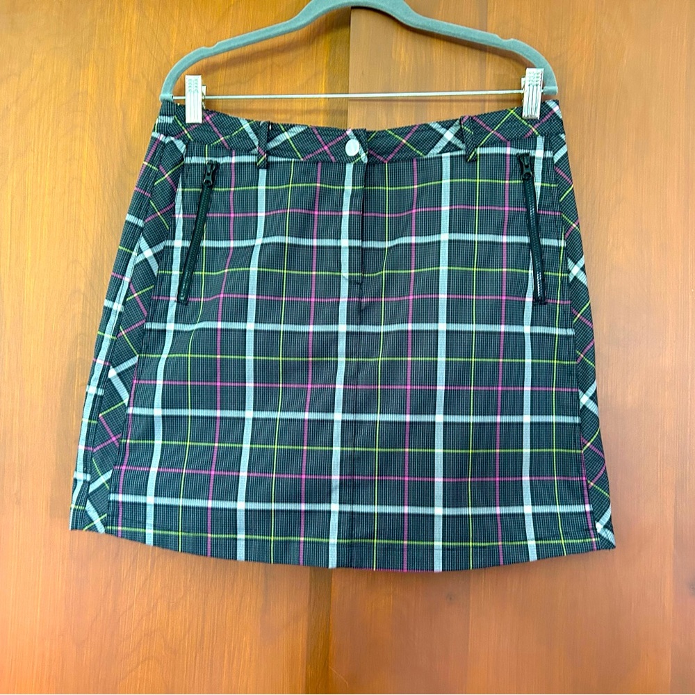 NVO golf skorts